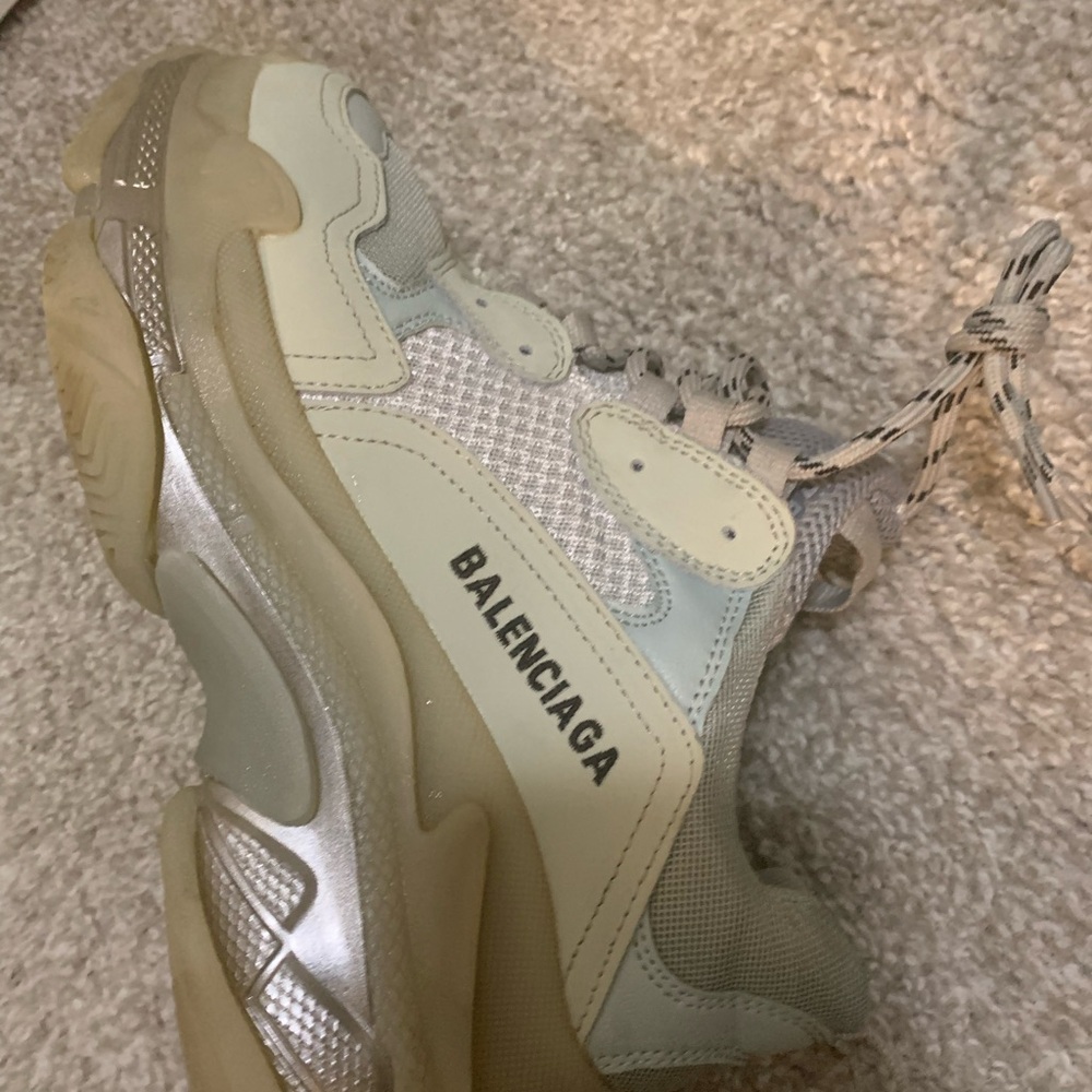 Balenciaga Women's Beige and Metallic Sneakers